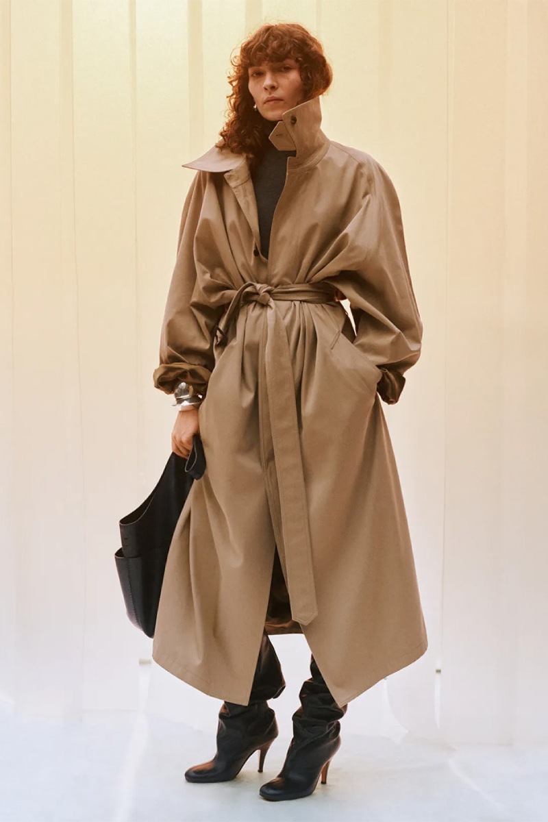 Phoebe Philo nos da otra clase de elegancia contemporánea