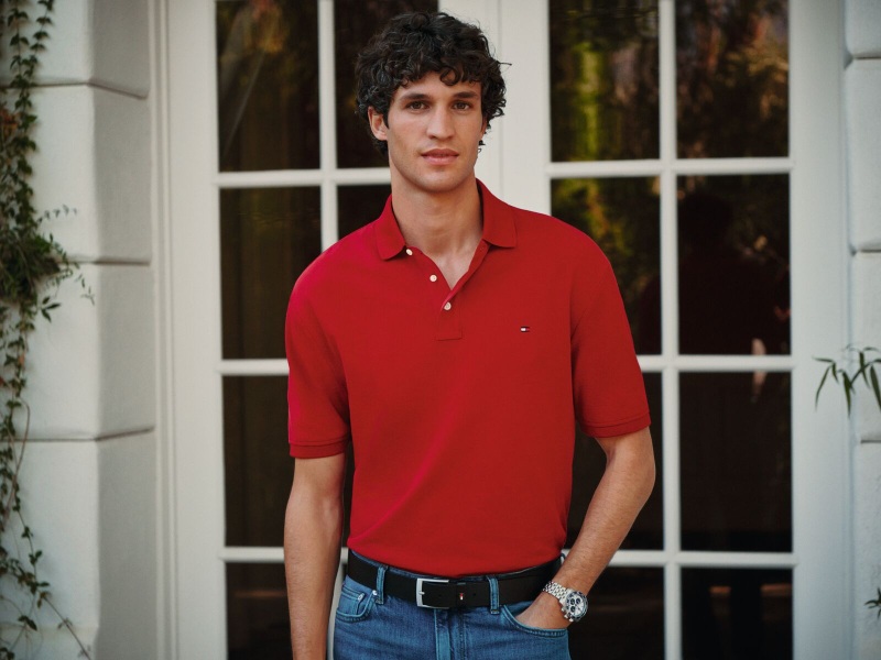 Ser un ícono de Tommy Hilfiger es llevar sus clásicos