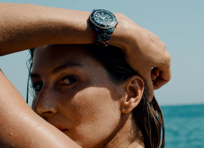 J12, el reloj deportivo de Chanel que conserva la cerámica