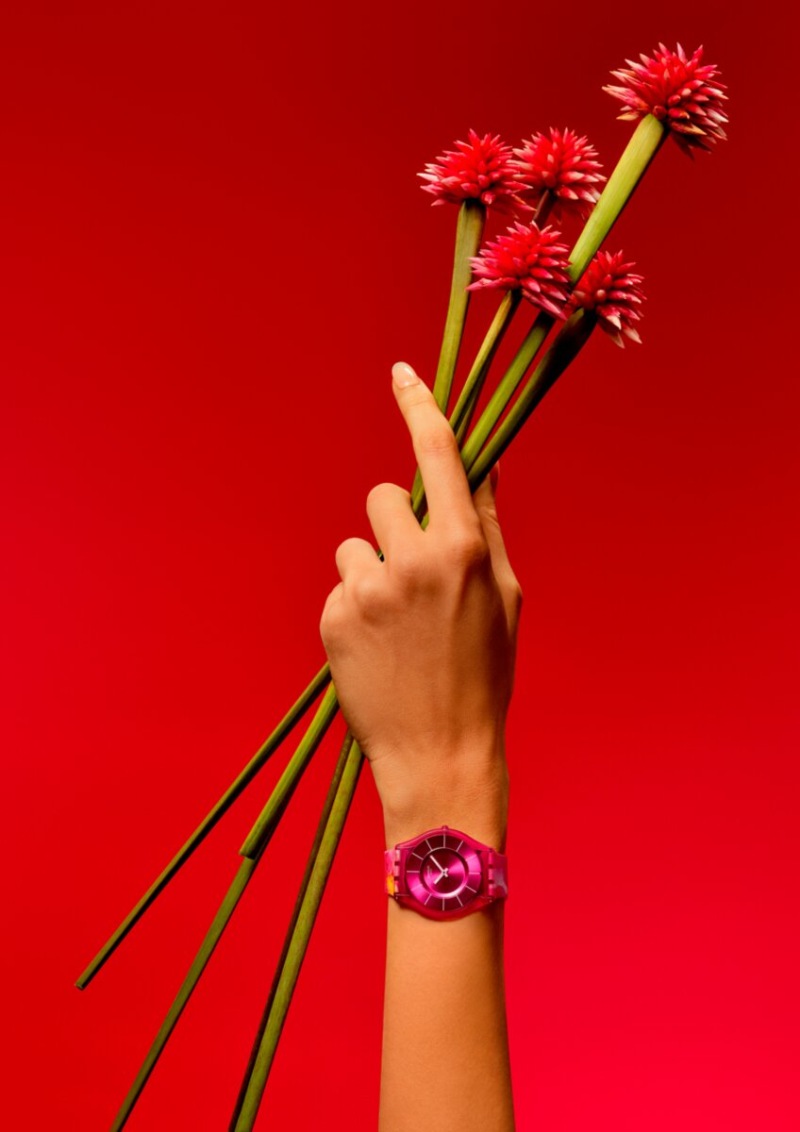 Swatch profesa minimalismo tropical con sus nuevos relojes