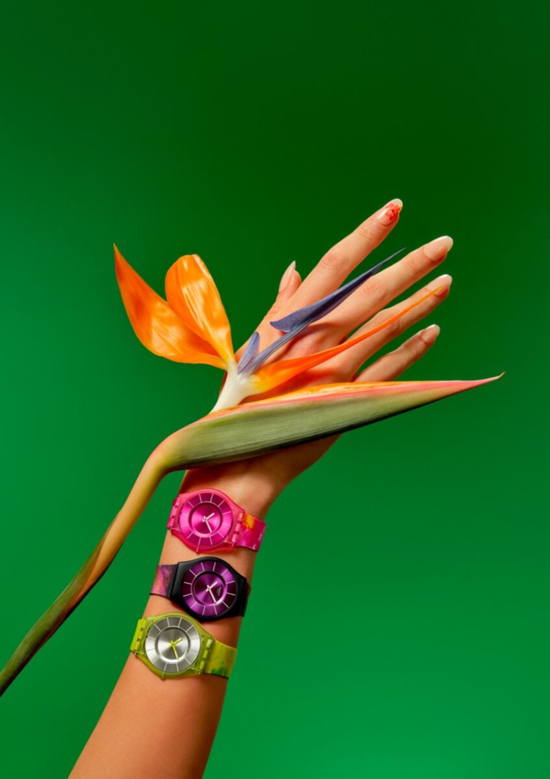 Swatch profesa minimalismo tropical con sus nuevos relojes