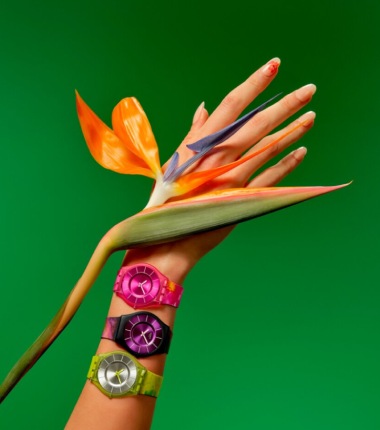 Swatch profesa minimalismo tropical con sus nuevos relojes