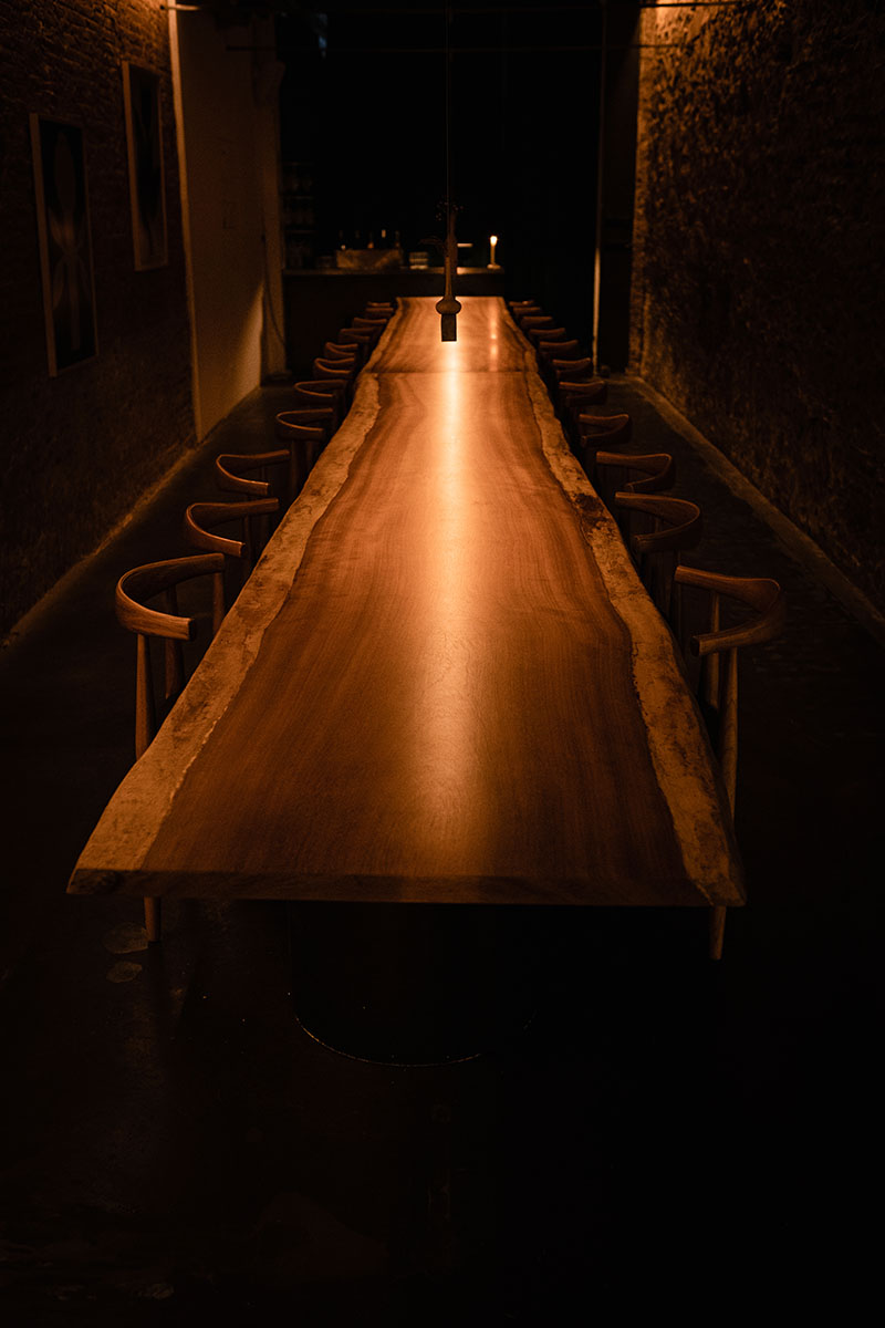 Taula Puntual: la mesa común del Born con un único menú