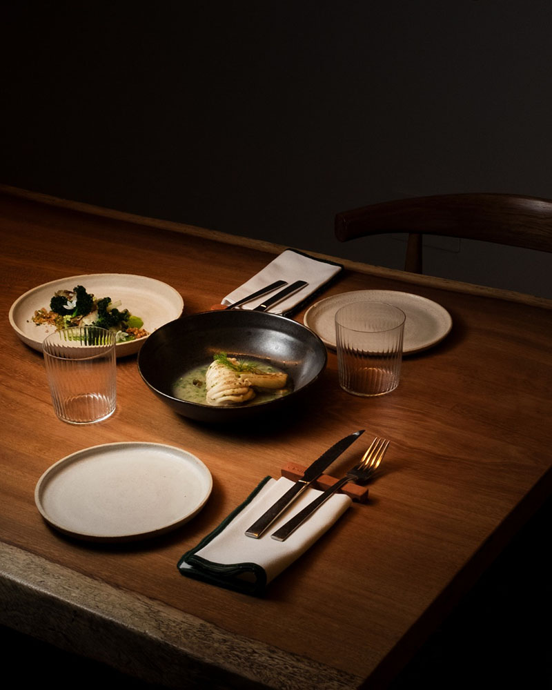 Taula Puntual: la mesa común del Born con un único menú