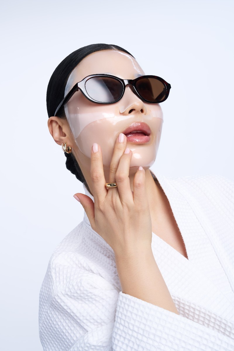 ¿Buscas un glass skin? Ponte la mascarilla de L'Oréal Paris