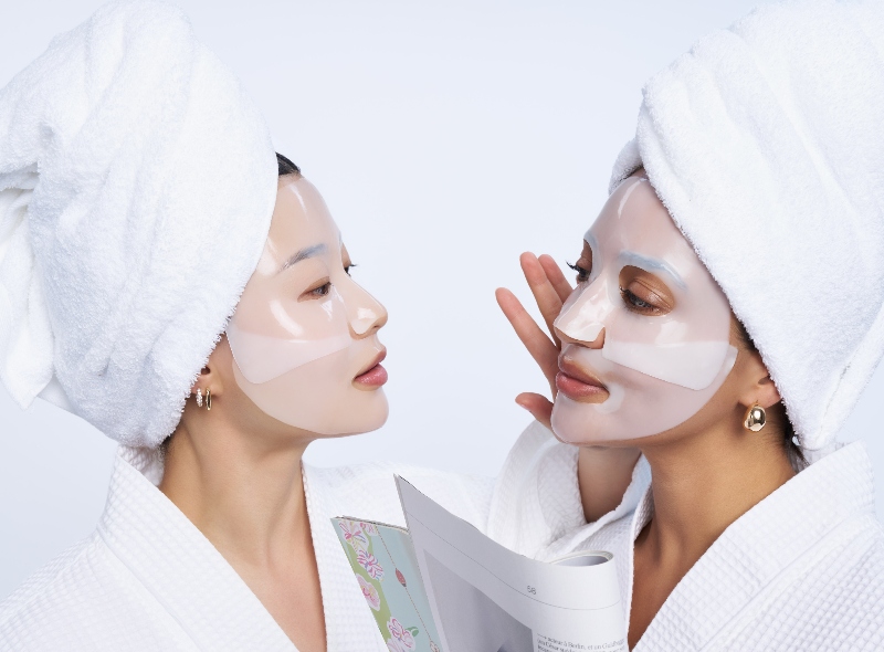 ¿Buscas un glass skin? Ponte la mascarilla de L'Oréal Paris