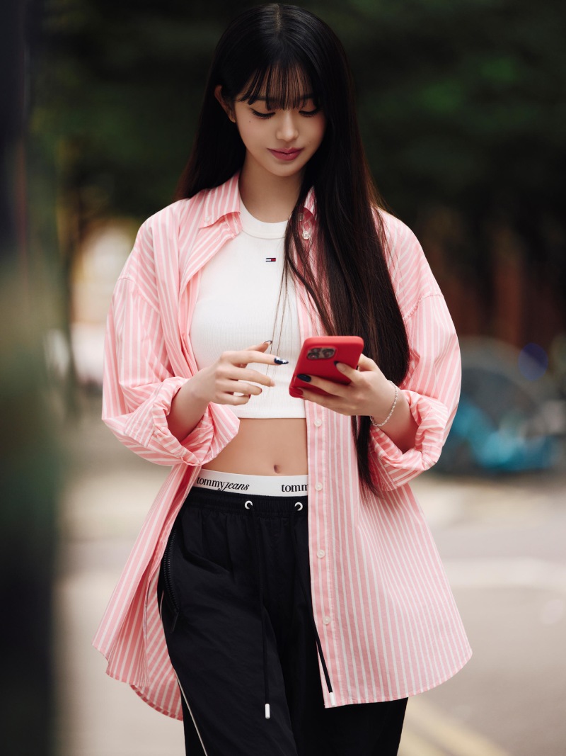 Los cool kids de la Gen Z llevan Tommy Jeans para ss26