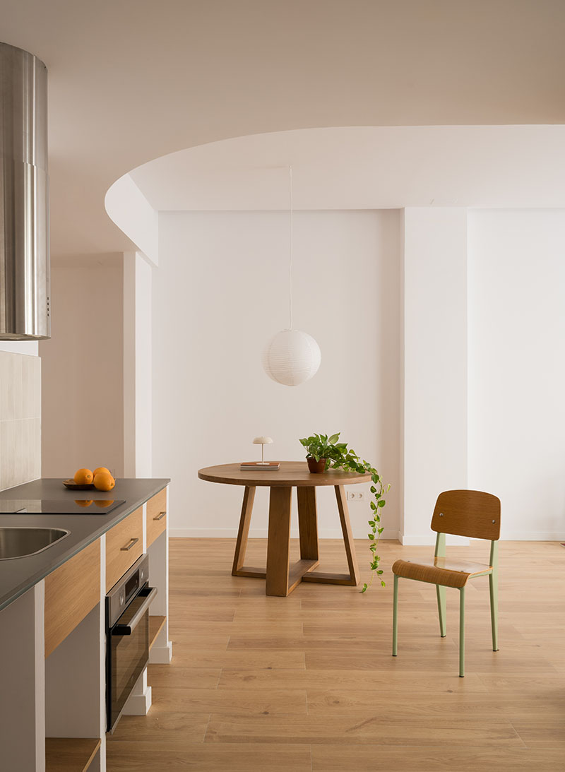 Ui Studio nos muestra cómo convertir un local en vivienda