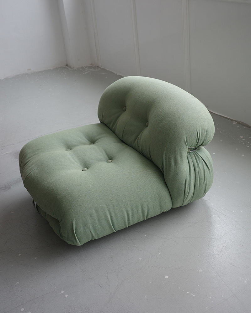 Umbo: espacio versátil con colección privada de mobiliario