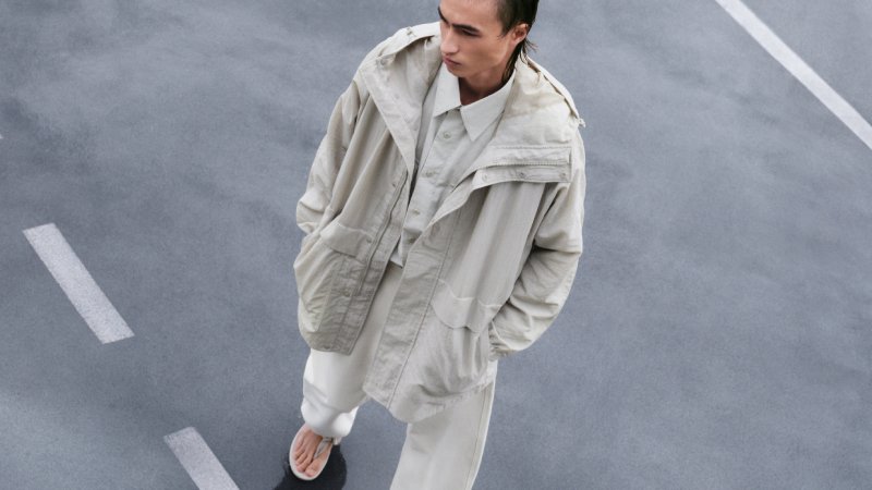 Uniqlo U tiene el fondo de armario definitivo para ss26