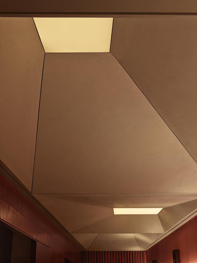 Ainen: Urbanjobs diseña un burger bar flexible en Estambul