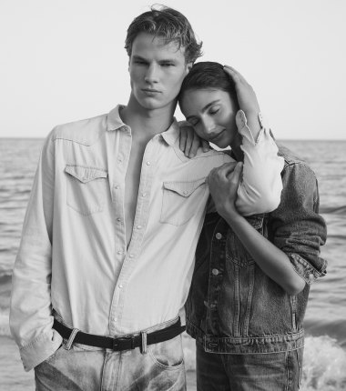 Emporio Armani celebra el legado de la línea Armani Jeans