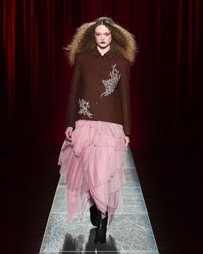 Viviano profesa radicalidad y exageración como mantra