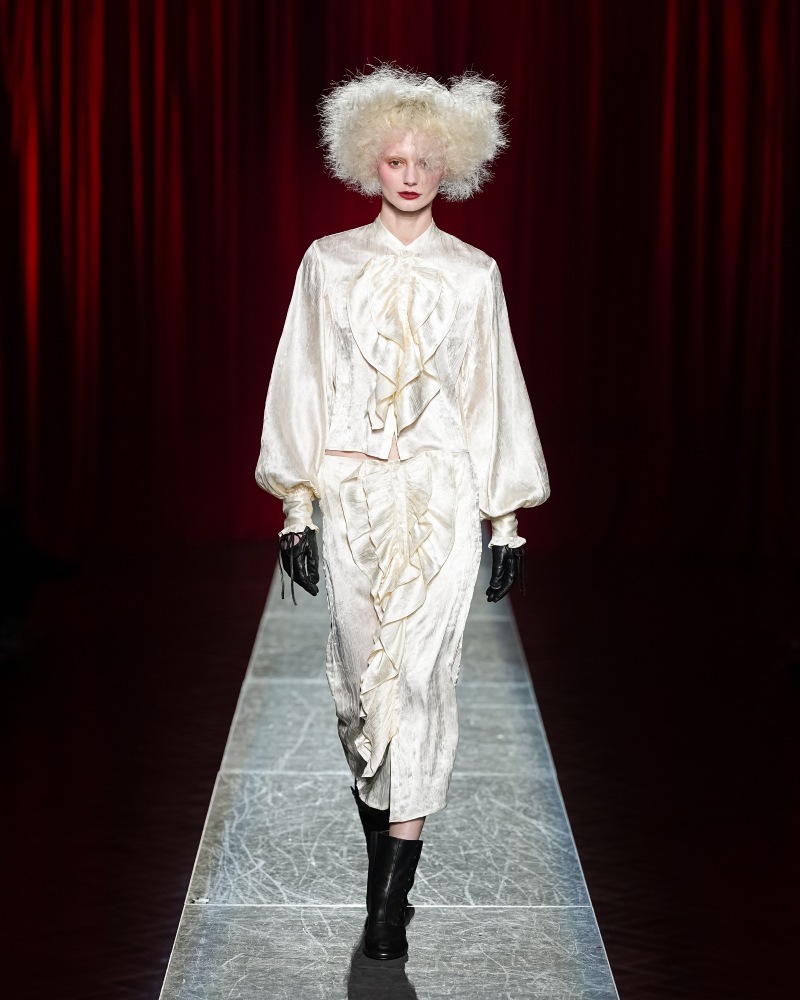 Viviano profesa radicalidad y exageración como mantra