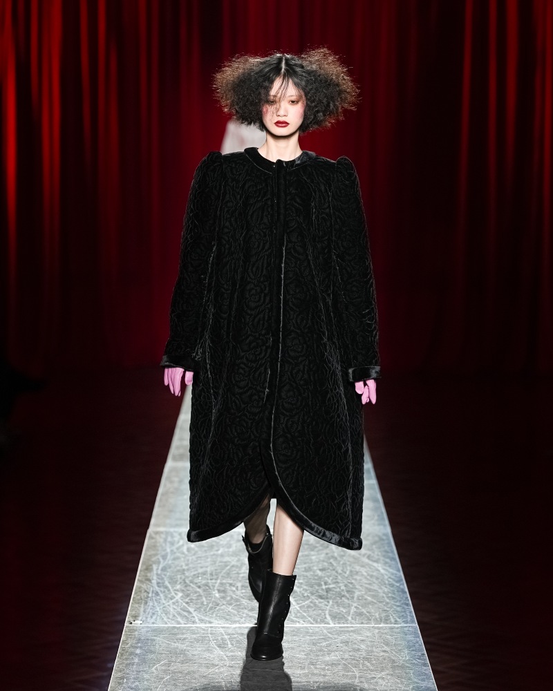 Viviano profesa radicalidad y exageración como mantra