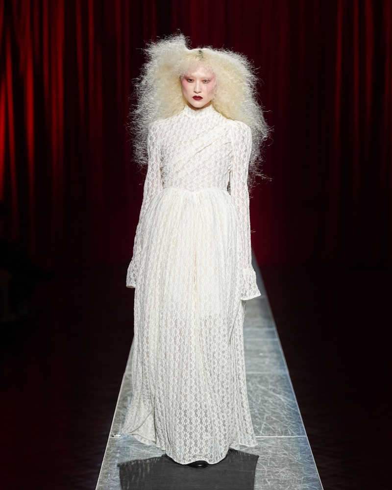 Viviano profesa radicalidad y exageración como mantra