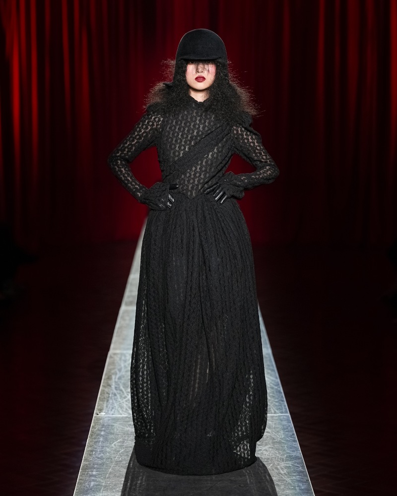 Viviano profesa radicalidad y exageración como mantra