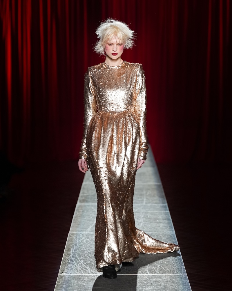 Viviano profesa radicalidad y exageración como mantra