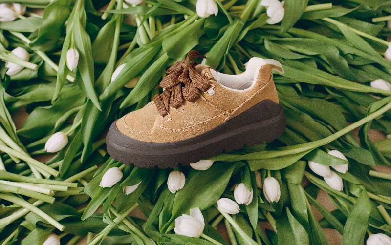 Para el hombre que no para, UGG suma moda a sus zapatillas