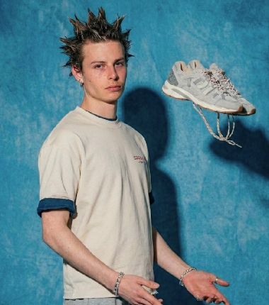 Coolway trae de vuelta 2003 con sneakers llenas de color