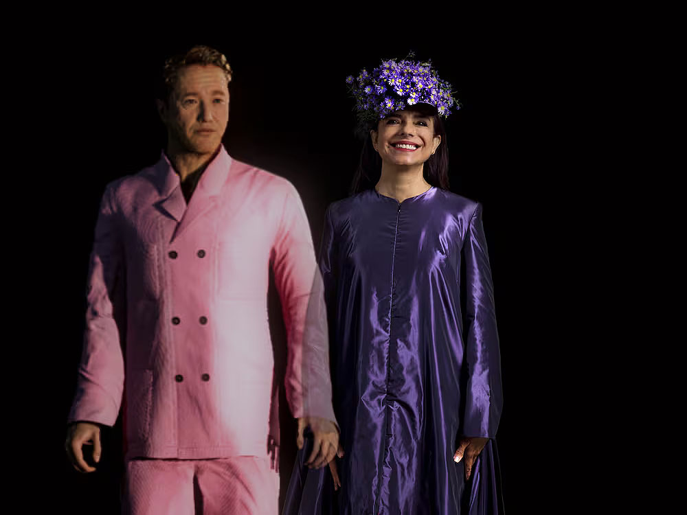 Alicia Framis presenta libro y marido en Infinito Delicias