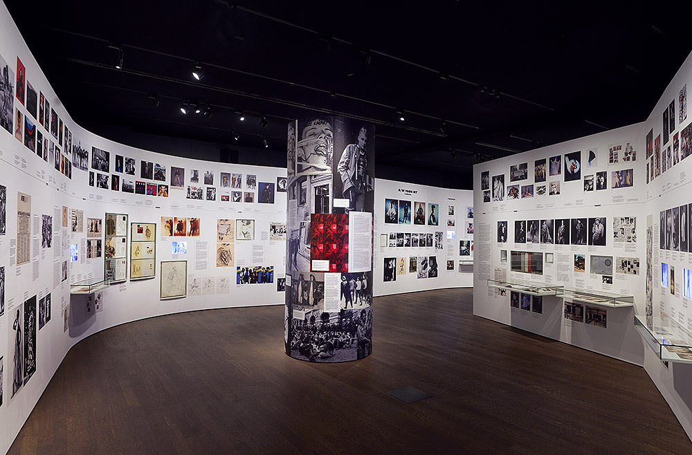 Los Antwerp Six en el MoMu: la moda que lo cambió todo