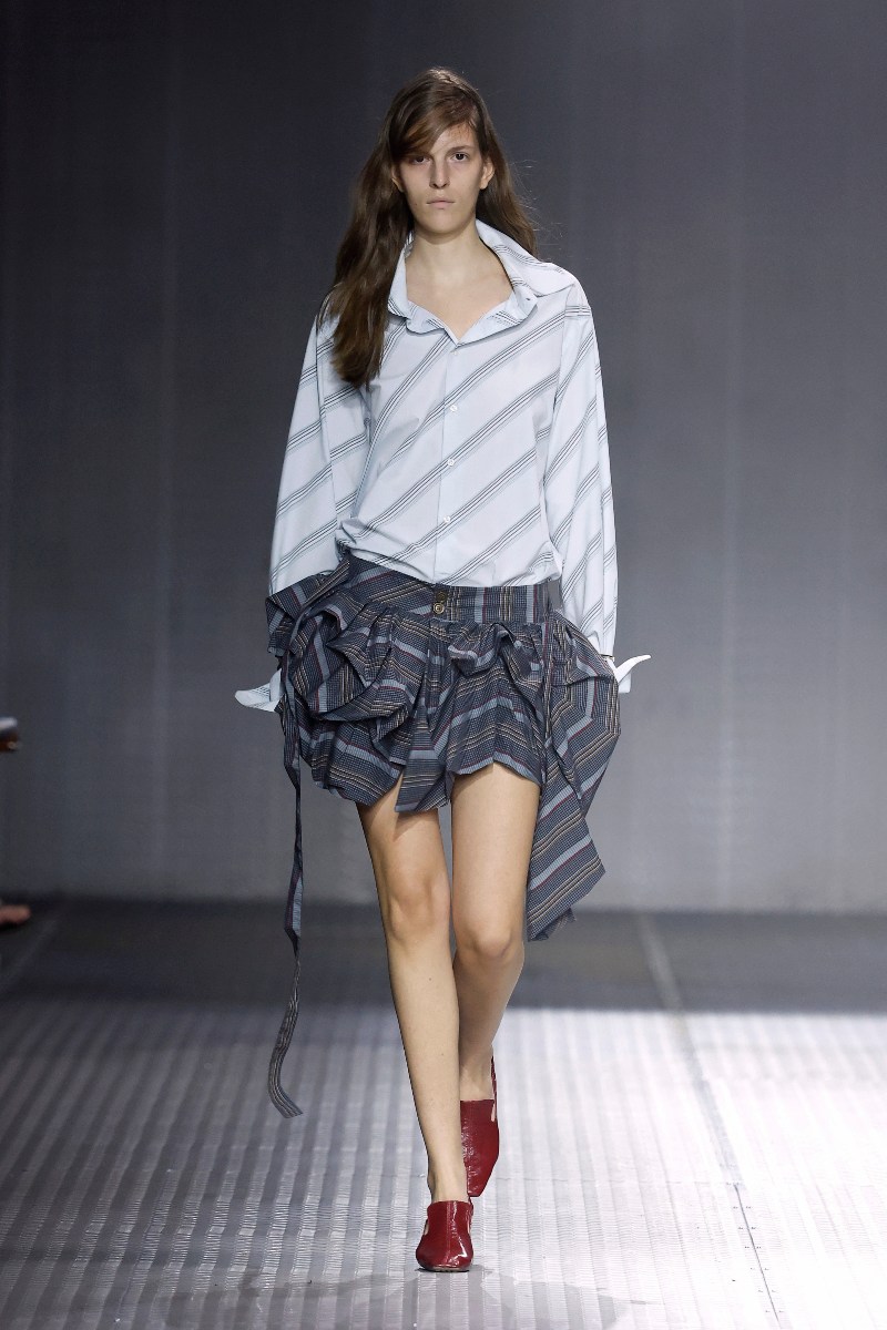 Moda de autor con narrativa visual en 080 Barcelona Fashion