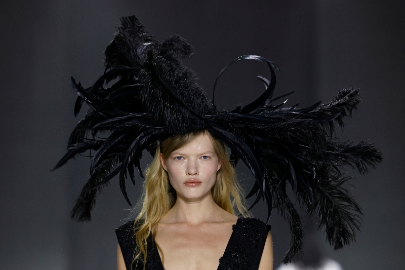 Moda de autor con narrativa visual en 080 Barcelona Fashion