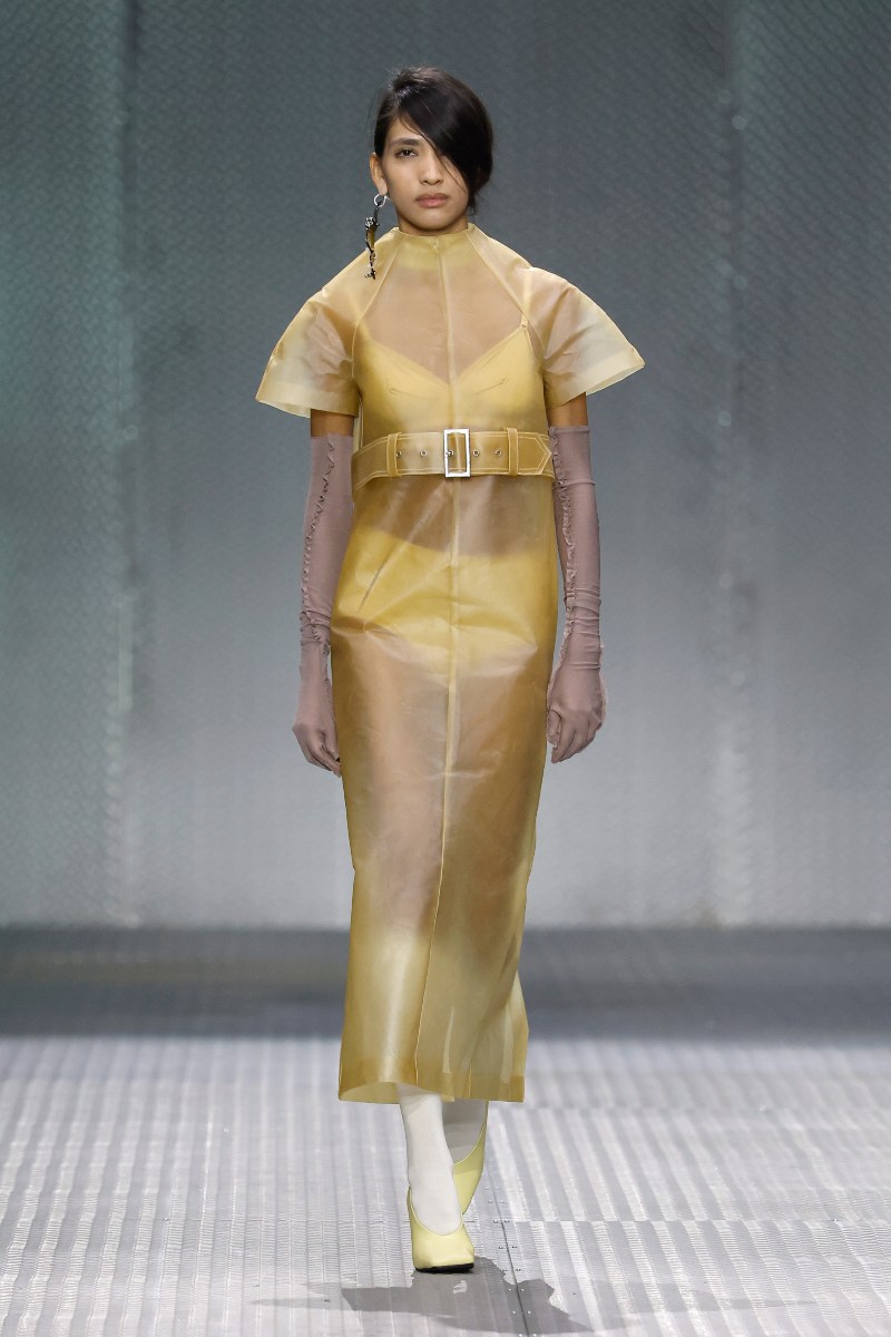 Moda de autor con narrativa visual en 080 Barcelona Fashion