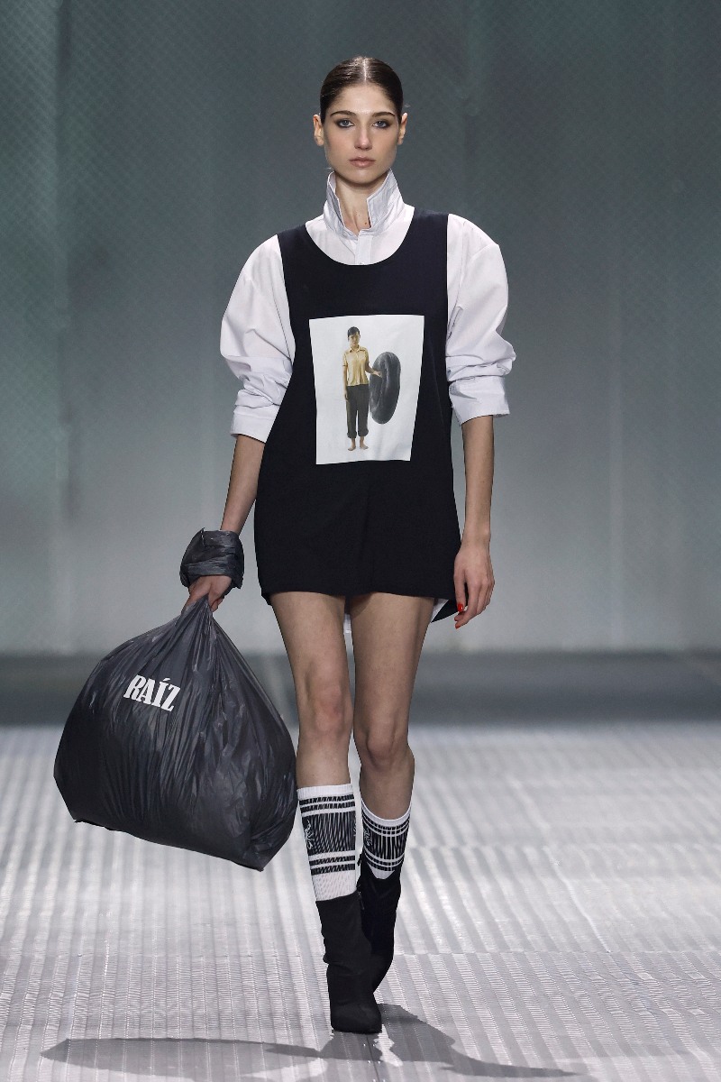 Moda de autor con narrativa visual en 080 Barcelona Fashion