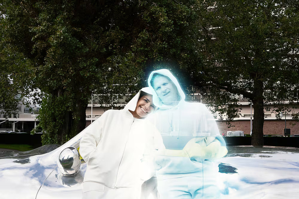 Alicia Framis presenta libro y marido en Infinito Delicias