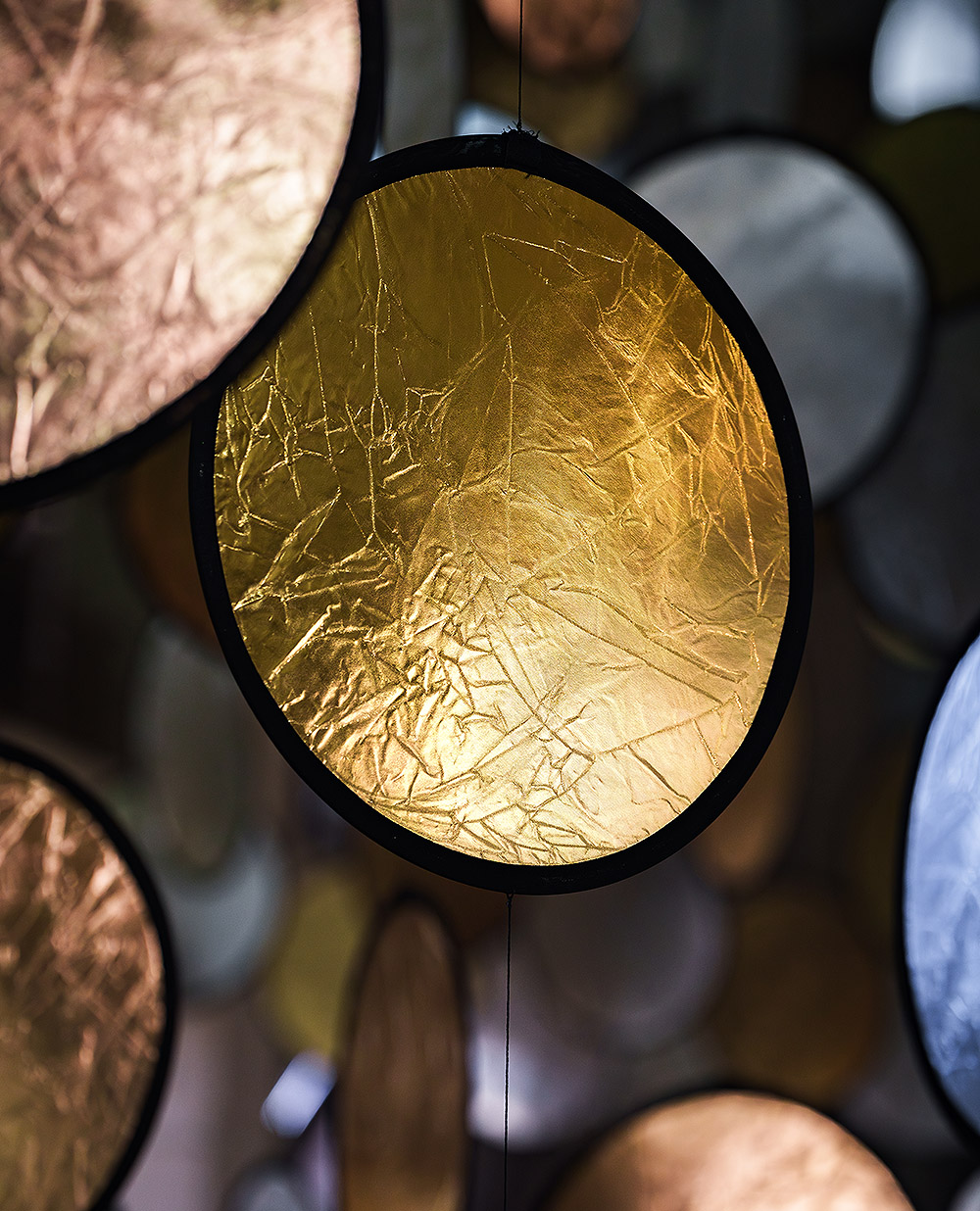 Halos de SpY transforma el espacio en luz y movimiento