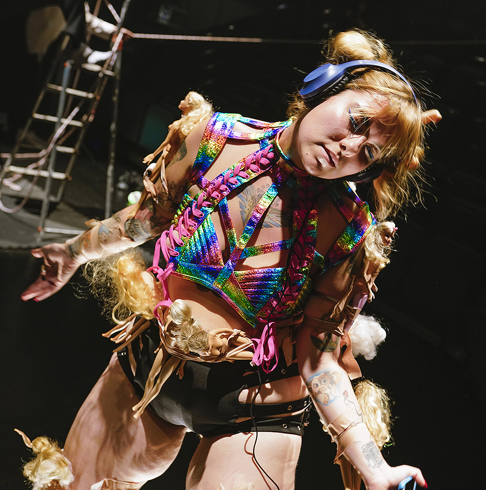 Acción Xm2: performance expandida en los Teatros del Canal