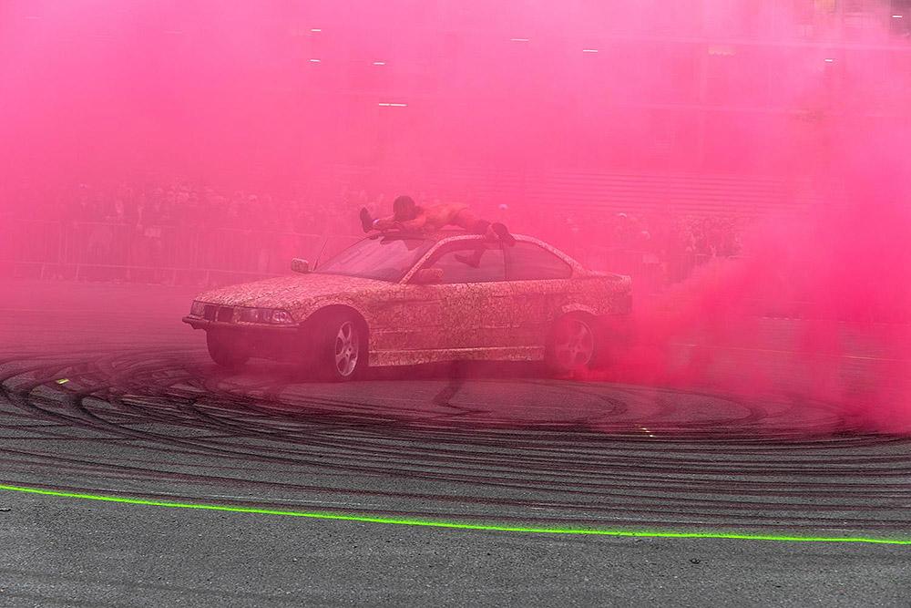 Florentina Holzinger: gravedad, cuerpo y danza extrema