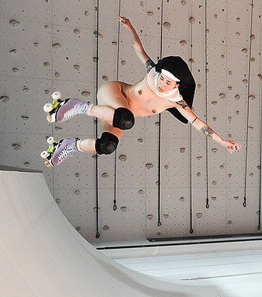 Florentina Holzinger: gravedad, cuerpo y danza extrema