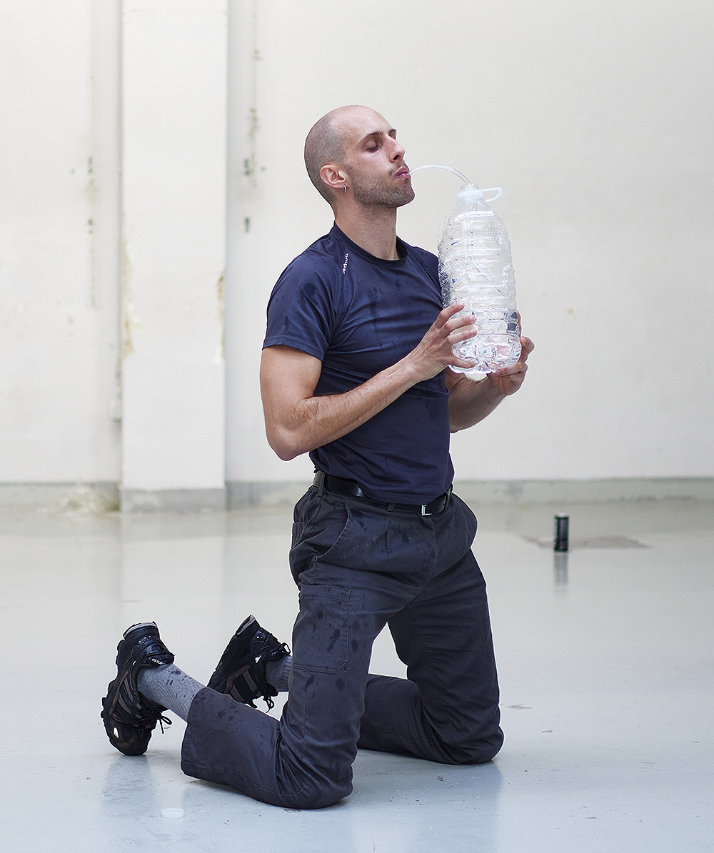 Force Song: fuerza, esperanza y cuerpos en tensión crítica