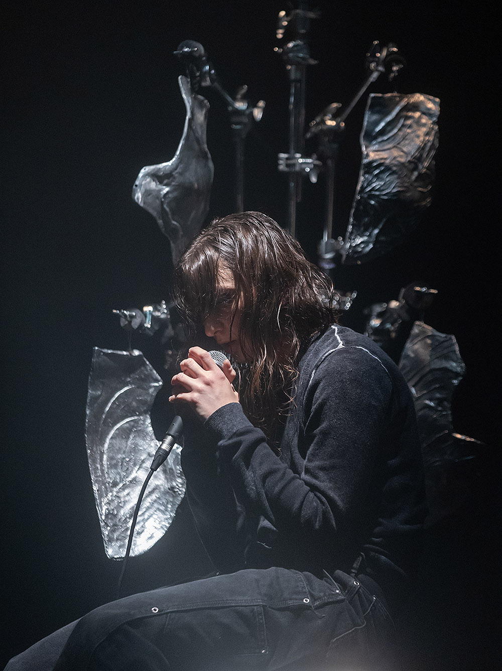 Near Misses: coreografía del límite y la transformación