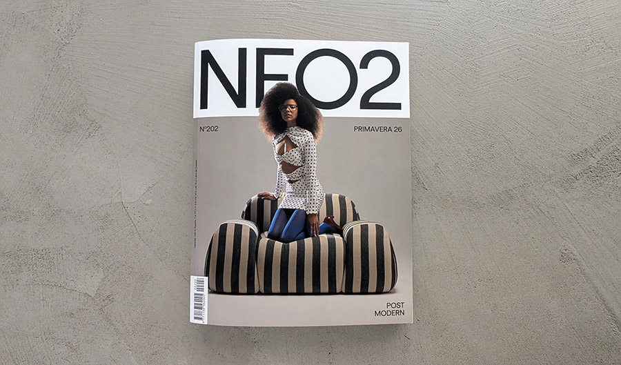 Post Modern: un editorial que fusiona moda y mobiliario