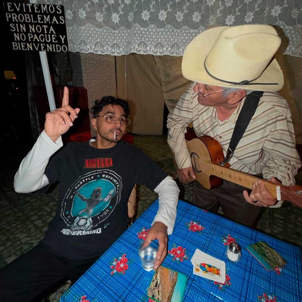 Álvaro Díaz presenta su nuevo giro de tuerca al reguetón