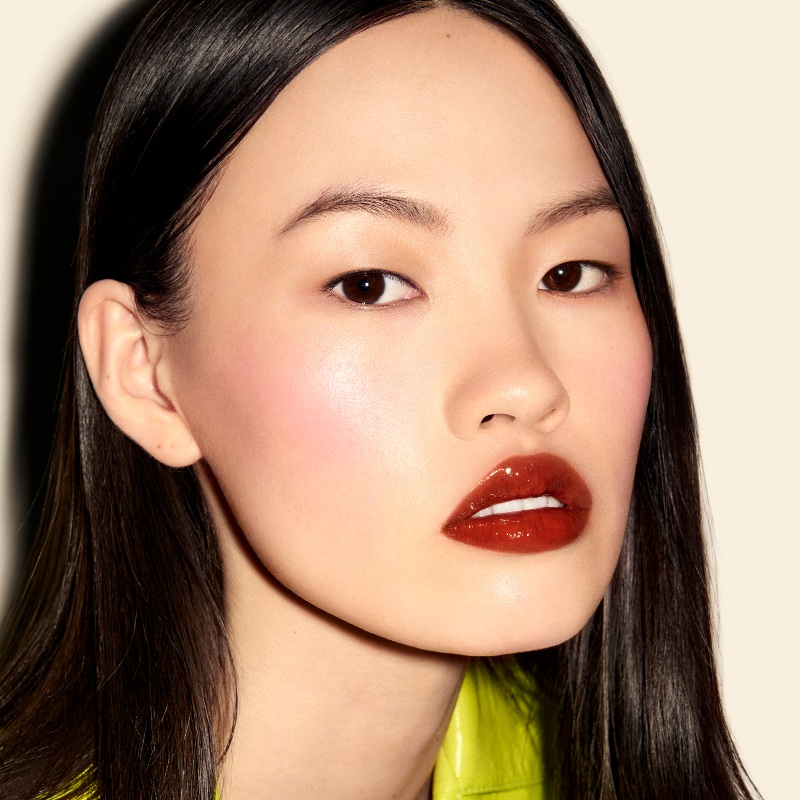 Con el nuevo labial de Gucci, nos unimos al efecto mordido