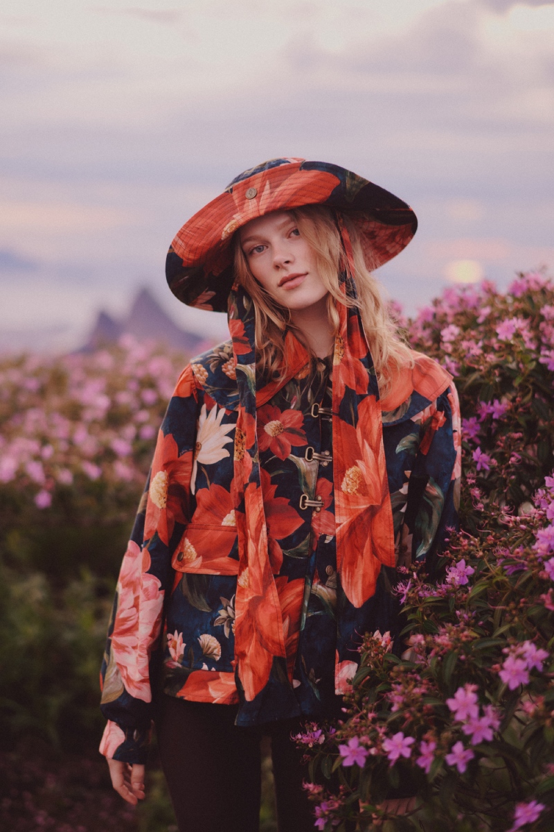 Farm Rio lleva las chaquetas de Barbour al trópico