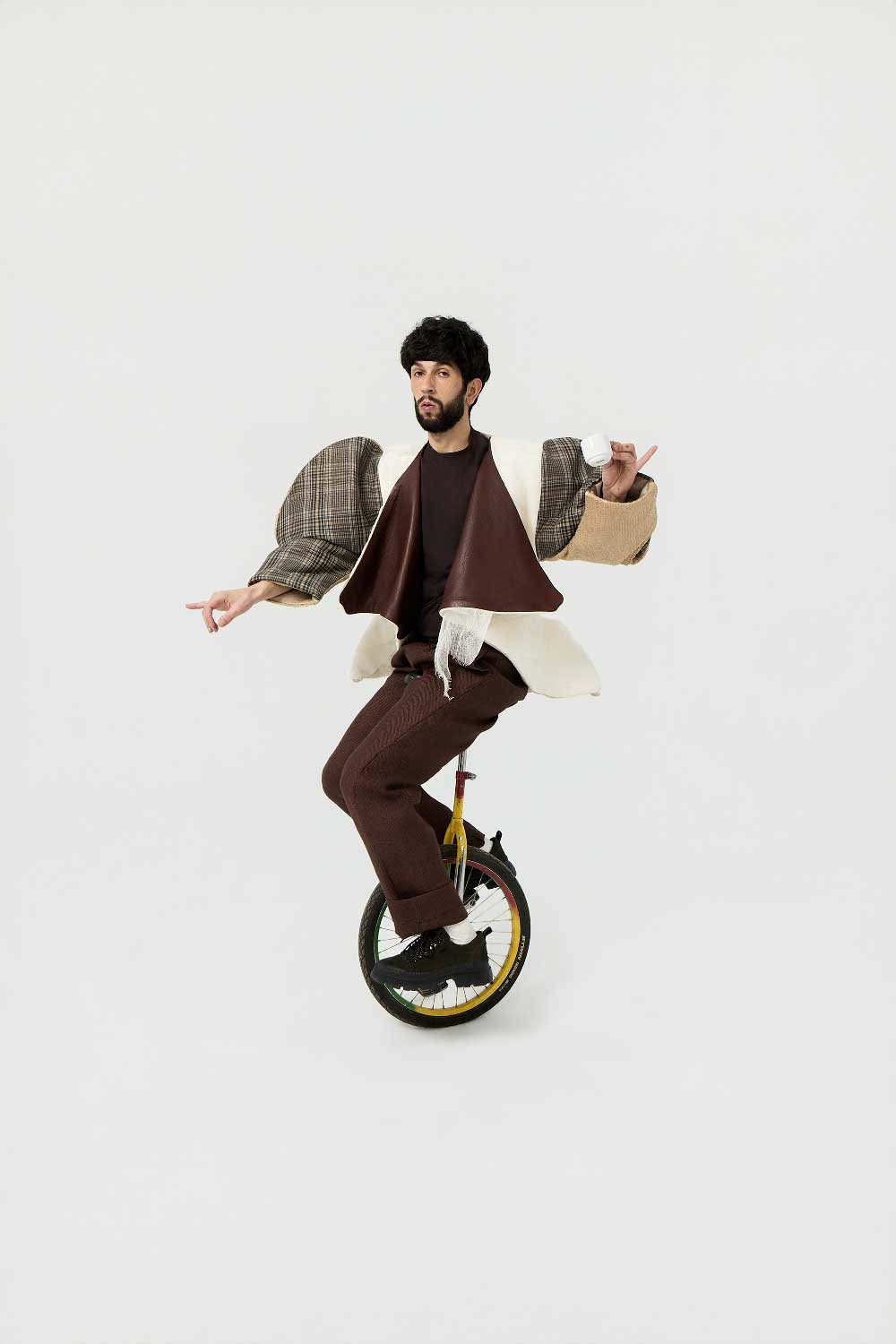 Bejo ha decido redecorar su música y este es el resultado