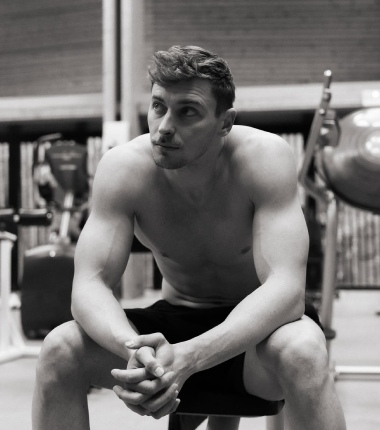 Biotherm ha creado una rutina de skincare para deportistas