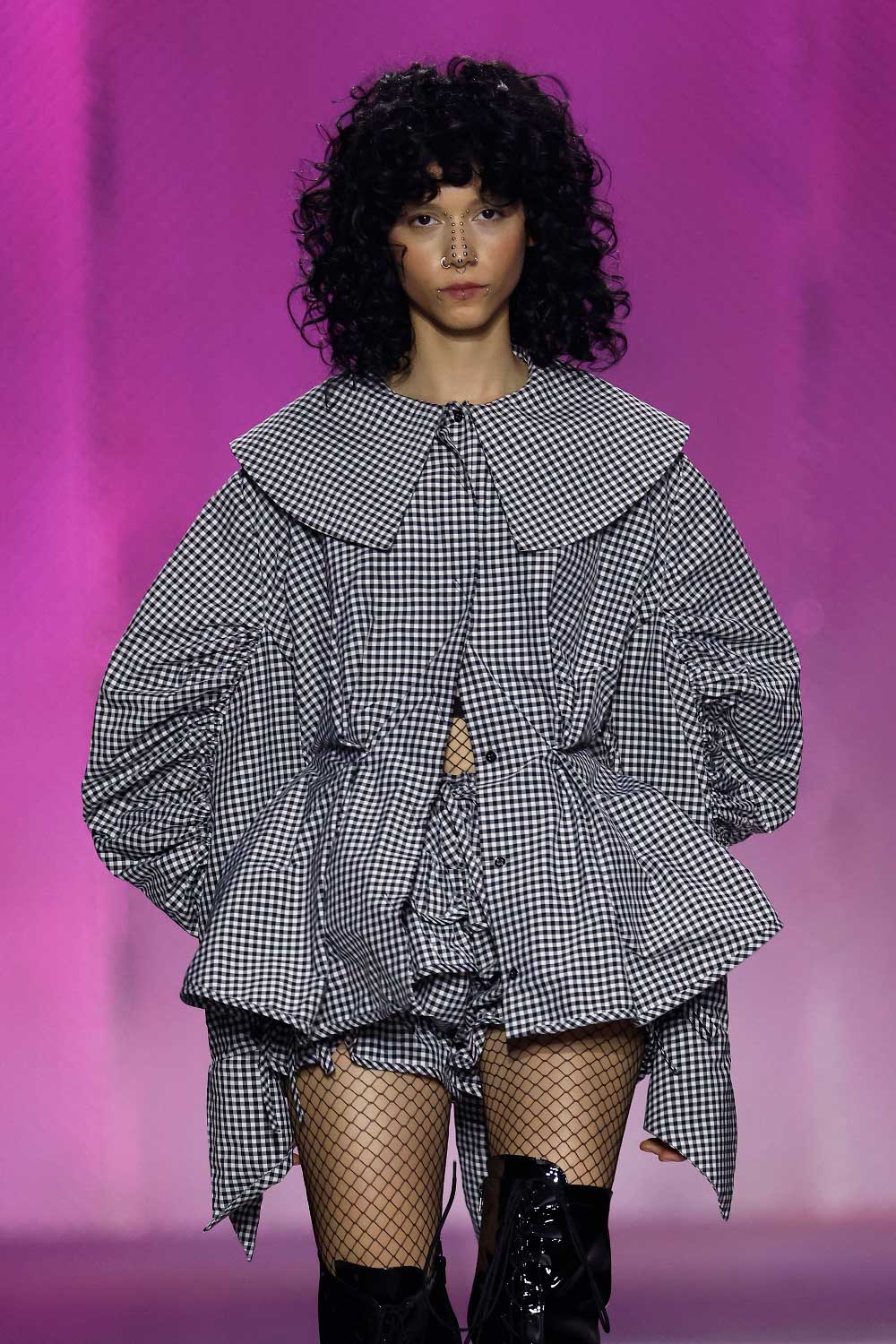 Bolaño vuelve a 080 Barcelona Fashion, kitsch y con Plan B