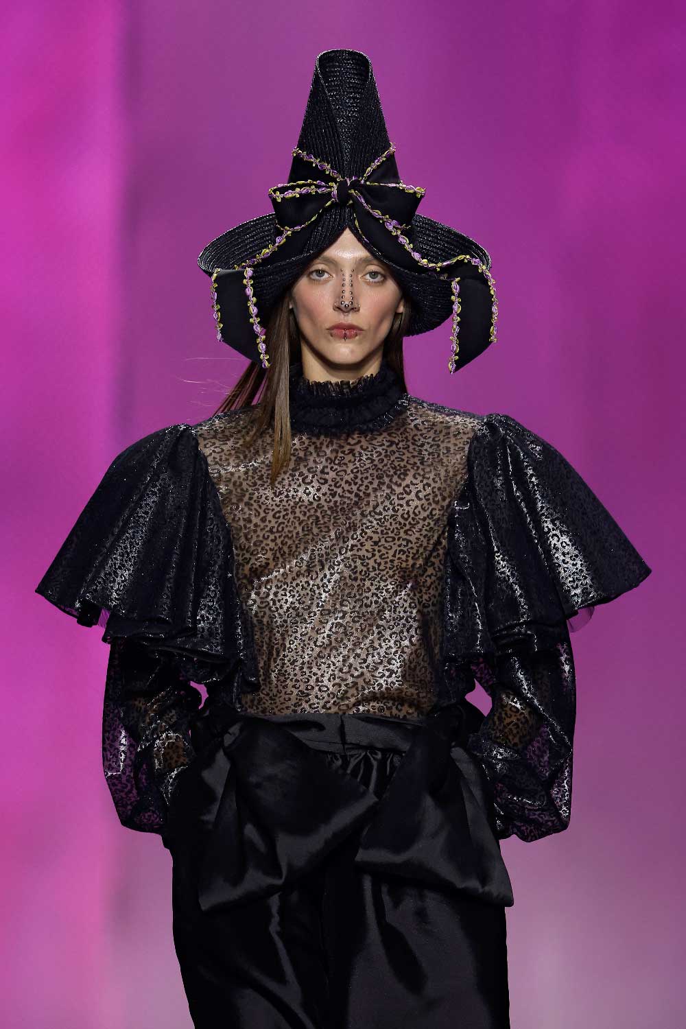 Bolaño vuelve a 080 Barcelona Fashion, kitsch y con Plan B