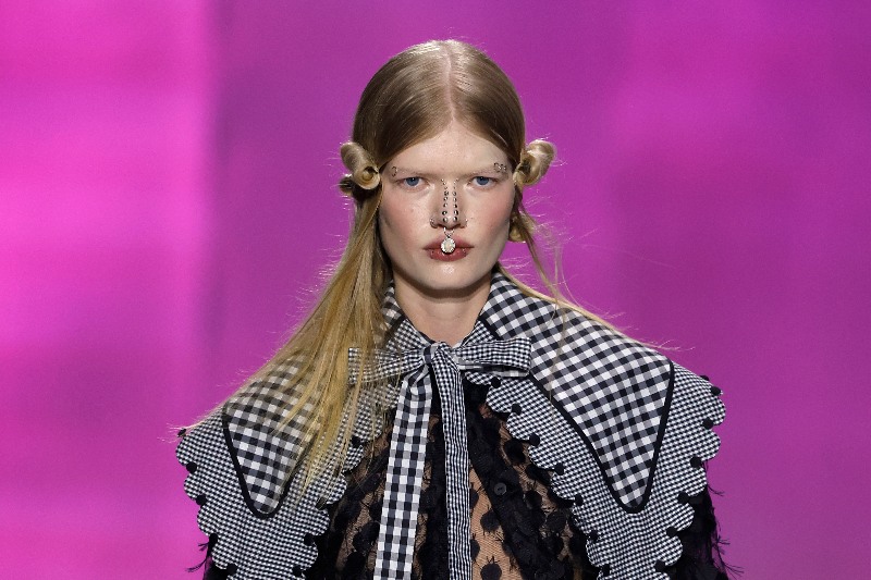 Bolaño vuelve a 080 Barcelona Fashion, kitsch y con Plan B