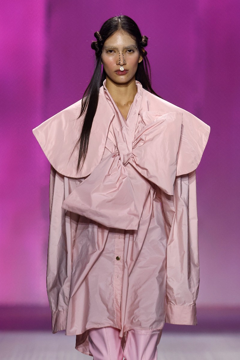 Bolaño vuelve a 080 Barcelona Fashion, kitsch y con Plan B