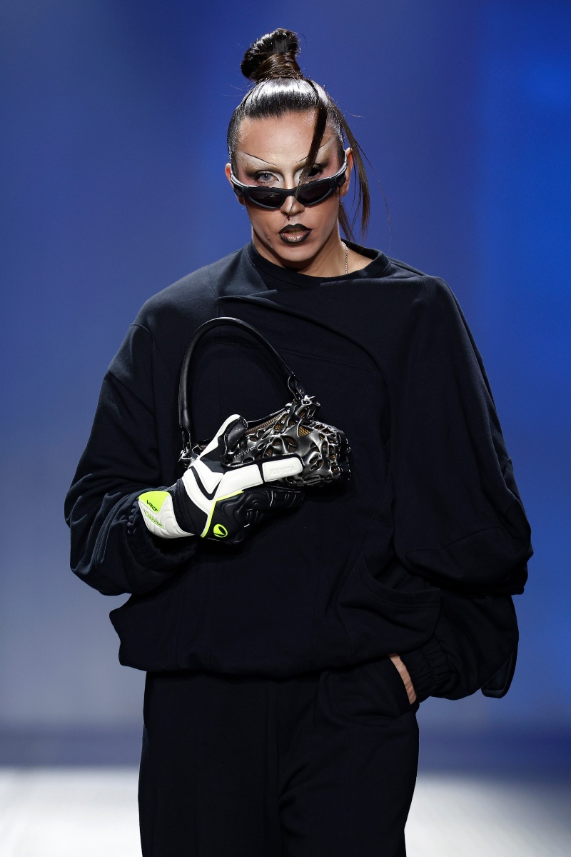 Carrieri, en la 080 Barcelona Fashion, viaja al no futuro