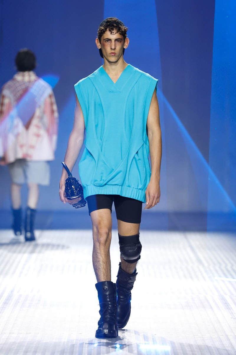 Carrieri, en la 080 Barcelona Fashion, viaja al no futuro