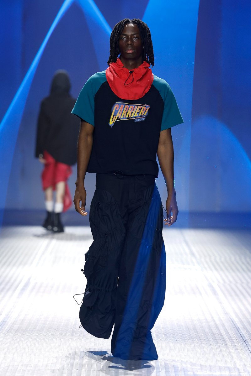 Carrieri, en la 080 Barcelona Fashion, viaja al no futuro